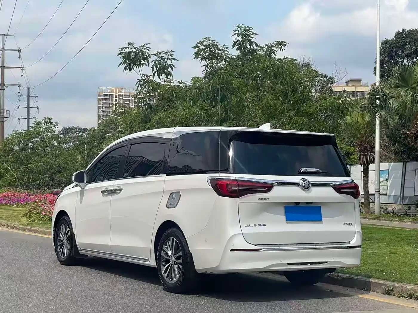Buick GL8 2023 ES Landmaster Exclusive фото 6