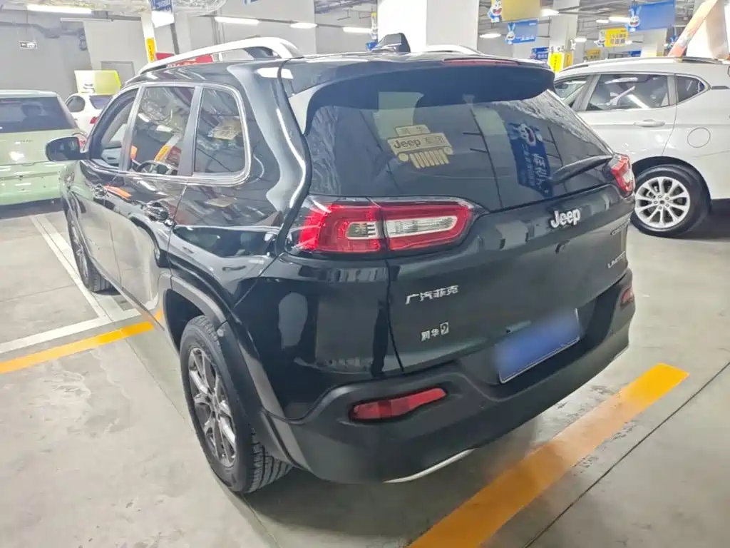 Jeep Cherokee 2020 2020 2.0L 2WD Classic Sport Edition