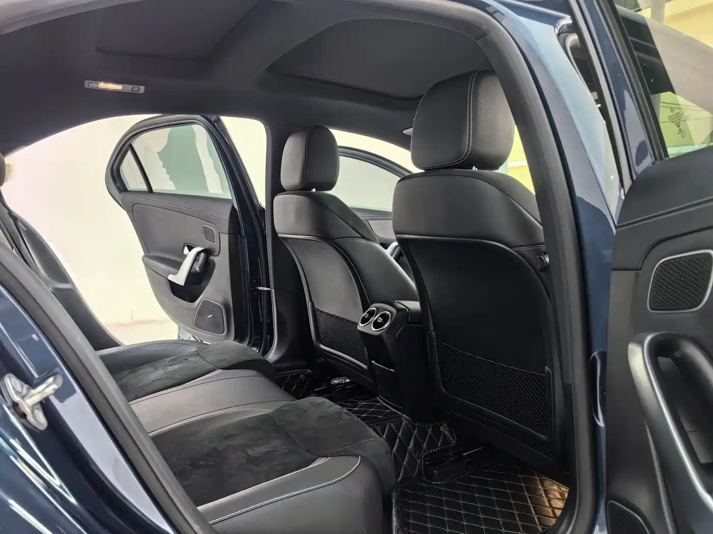 Mercedes-Benz A-Class 2019 A 200 L Sport Sedan фото 9
