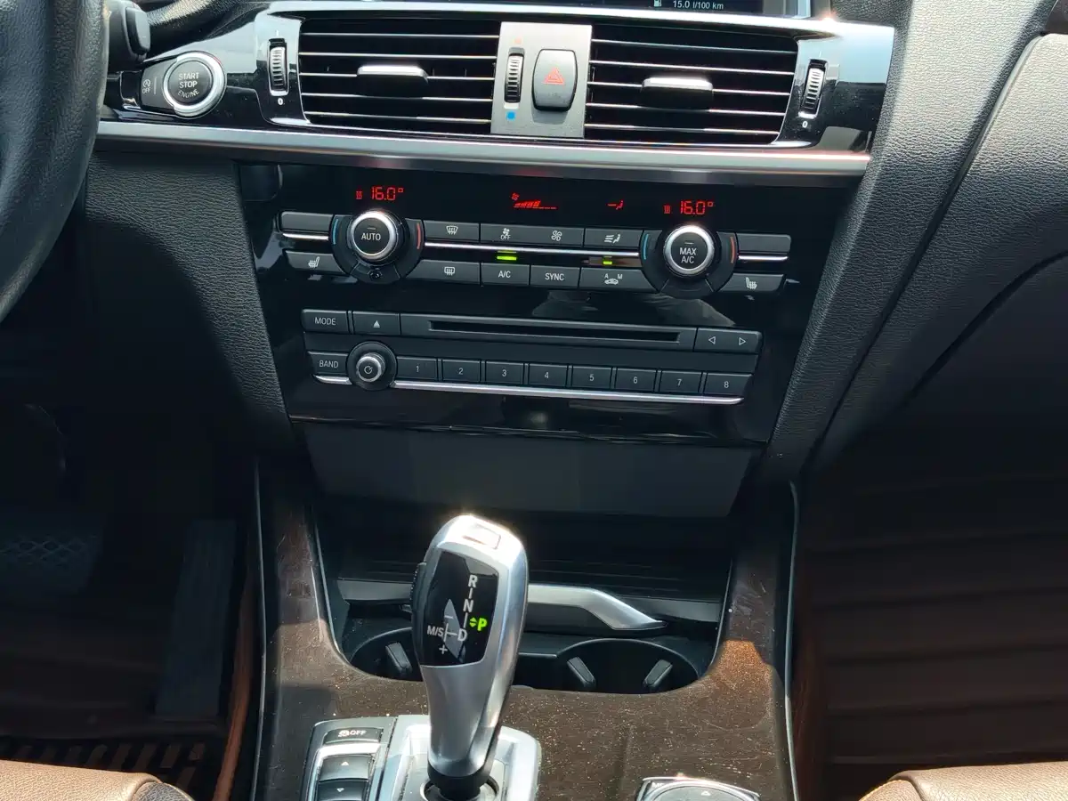 BMW X4 2014 xDrive20i X Design Package фото 19