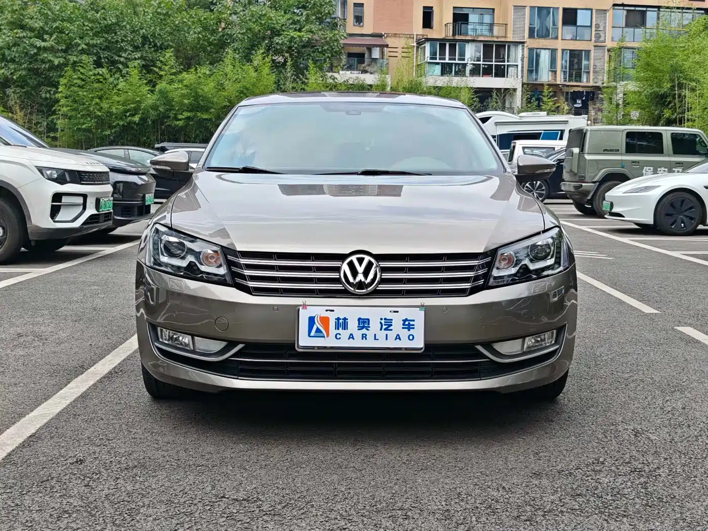 Volkswagen Passat 2014 1.8TSI DSG Executive Edition фото 3