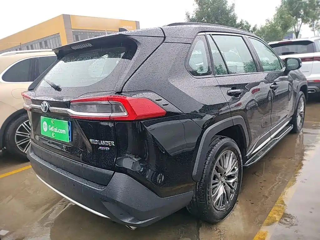 Toyota Wildlander 2023 2023 2.0L CVT AWD Luxury PLUS