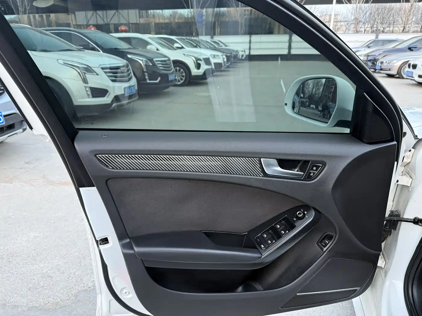 Audi A4L 2011 2.0 TFSI Comfort фото 3