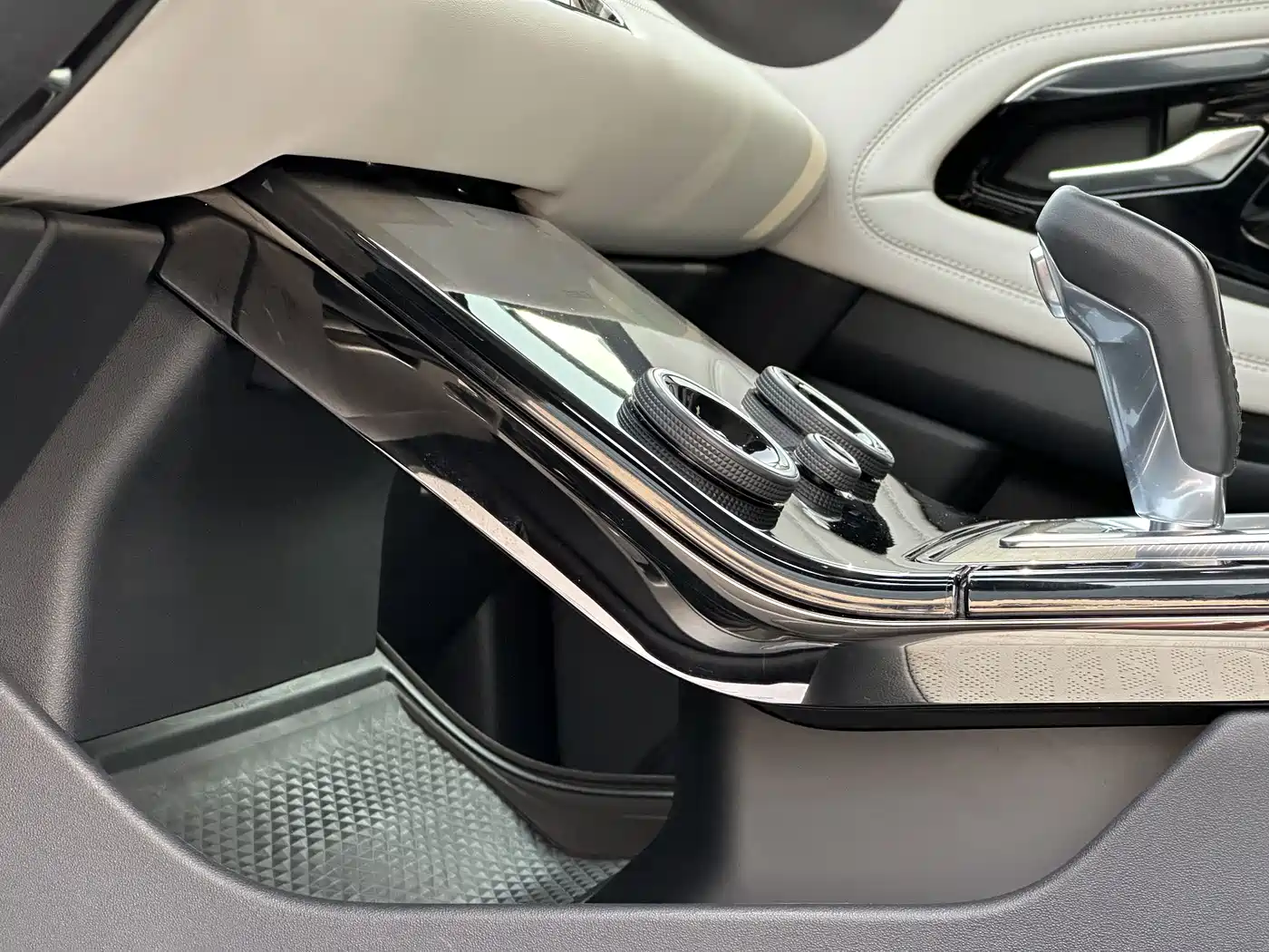 LAND ROVER RANGE ROVER AURORA