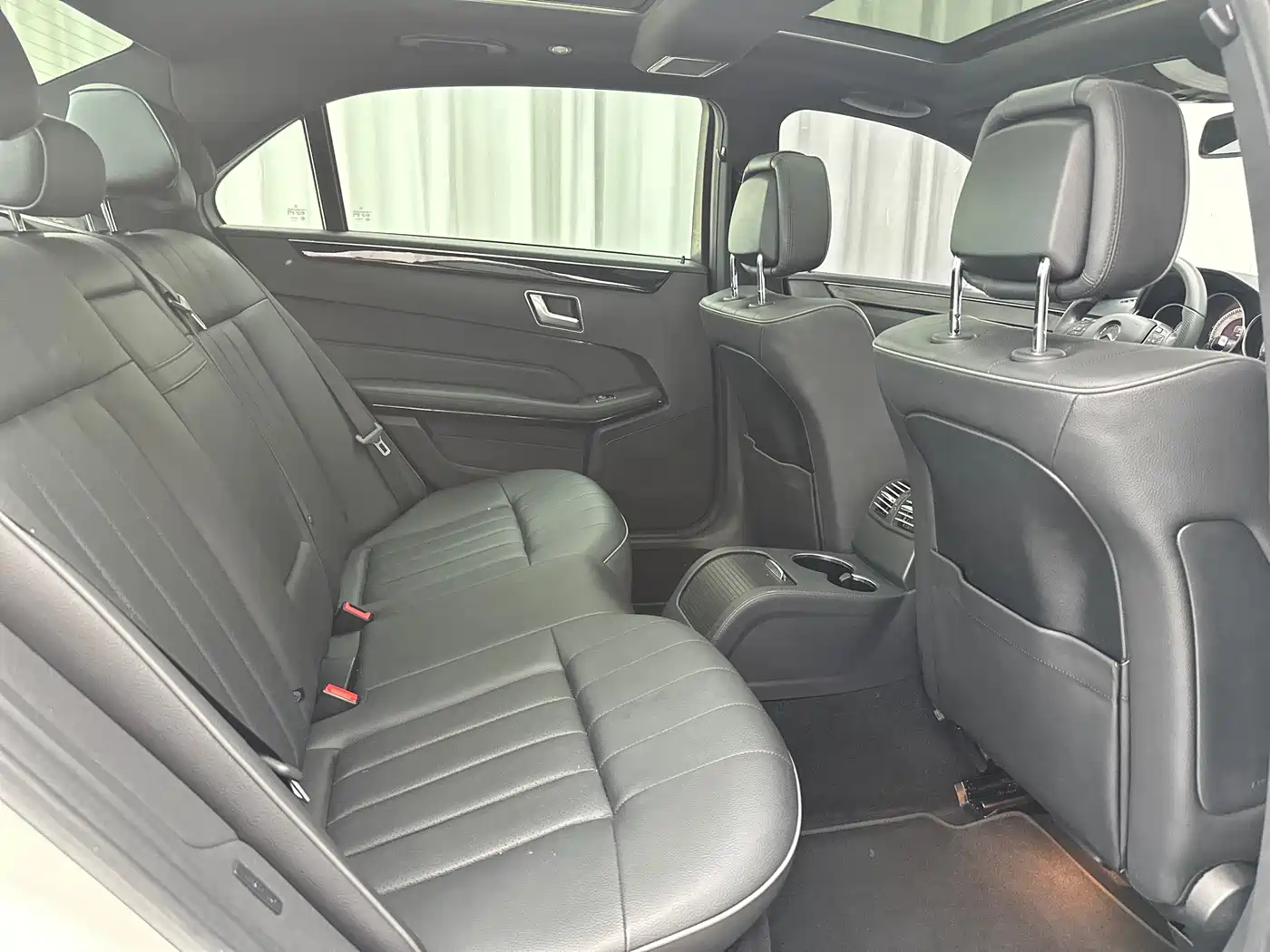 Mercedes-Benz E-Class 2015 Facelift E 260 L Sport фото 29