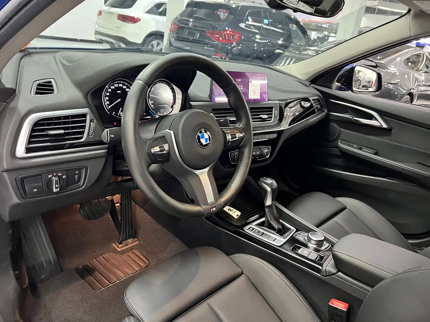 BMW 1 Series 2019 118i M Sport Package фото 12