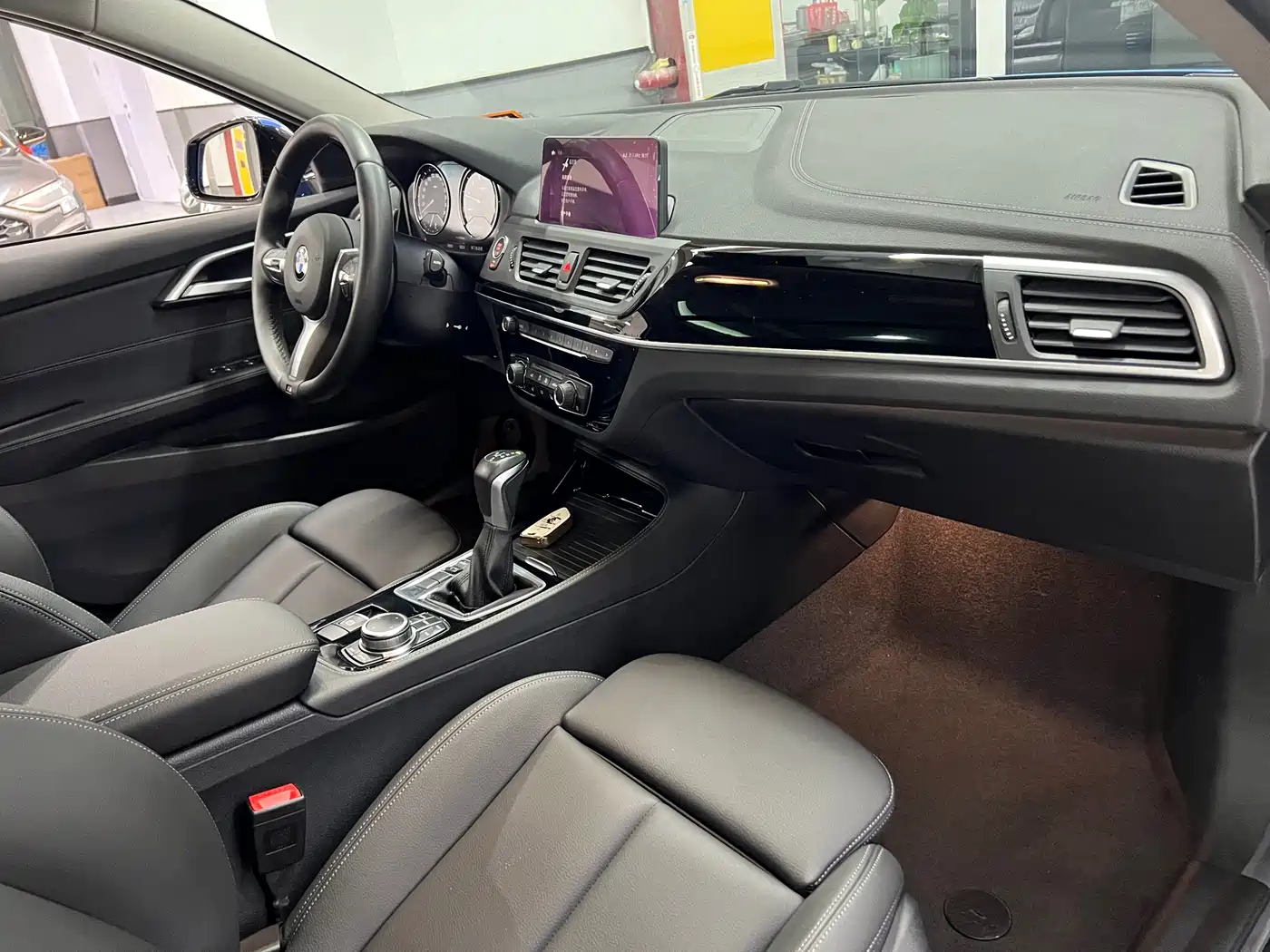 BMW 1 Series 2019 118i M Sport Package фото 14