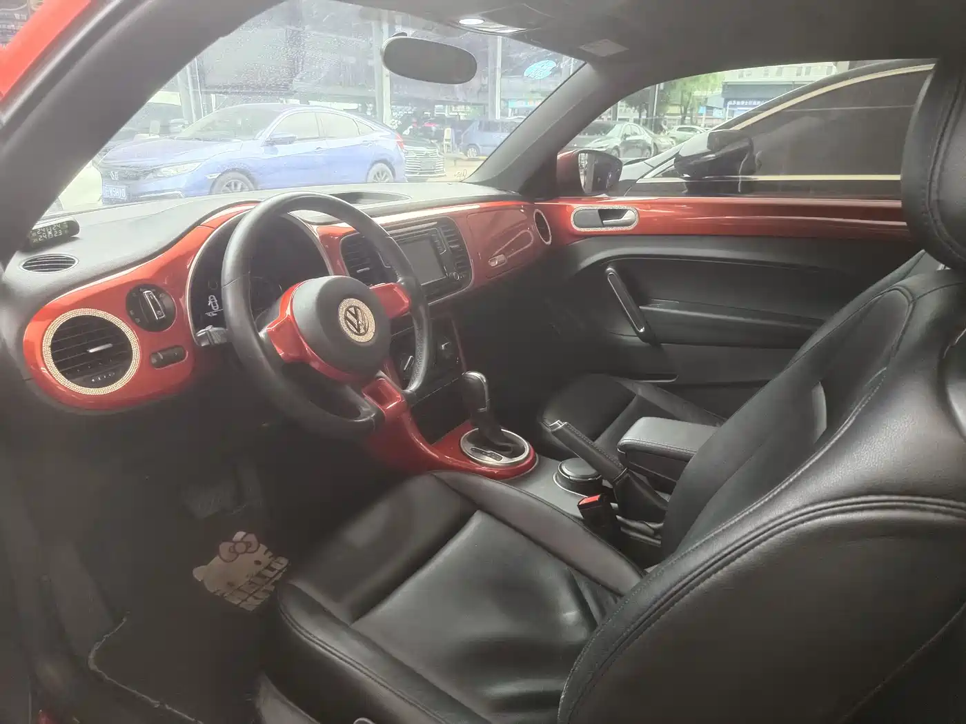 Volkswagen Beetle 2017 180TSI Enjoy фото 9