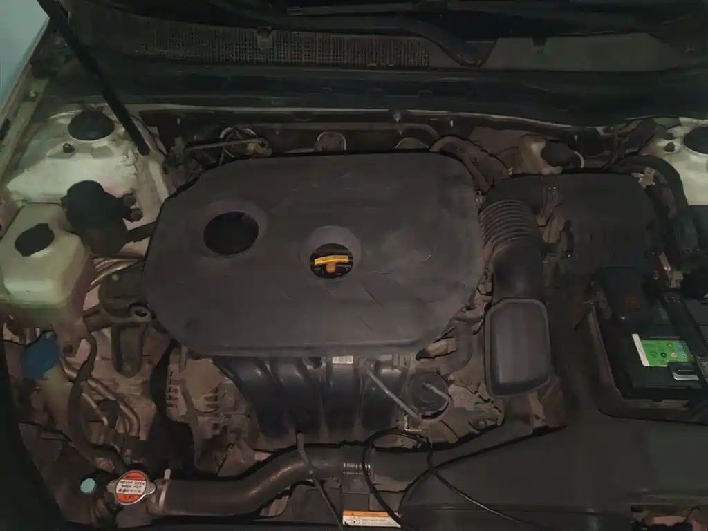Kia K5 2015 2.0L Automatic LUX фото 16