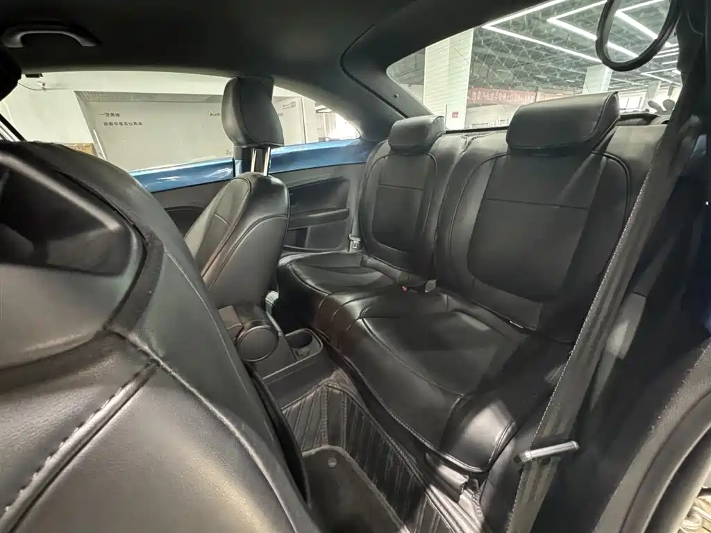 Volkswagen Beetle 2018 180TSI Easy Joy Edition фото 15