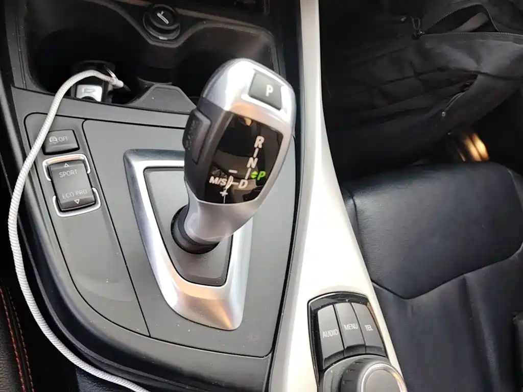 BMW 1 Series (Import) 2016 118i Leading фото 14