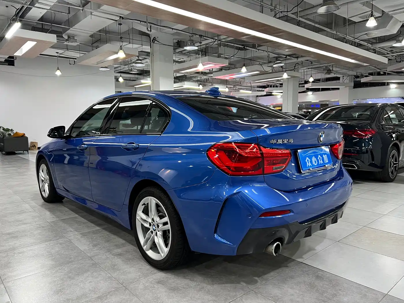 BMW 1 Series 2019 118i M Sport Package фото 5