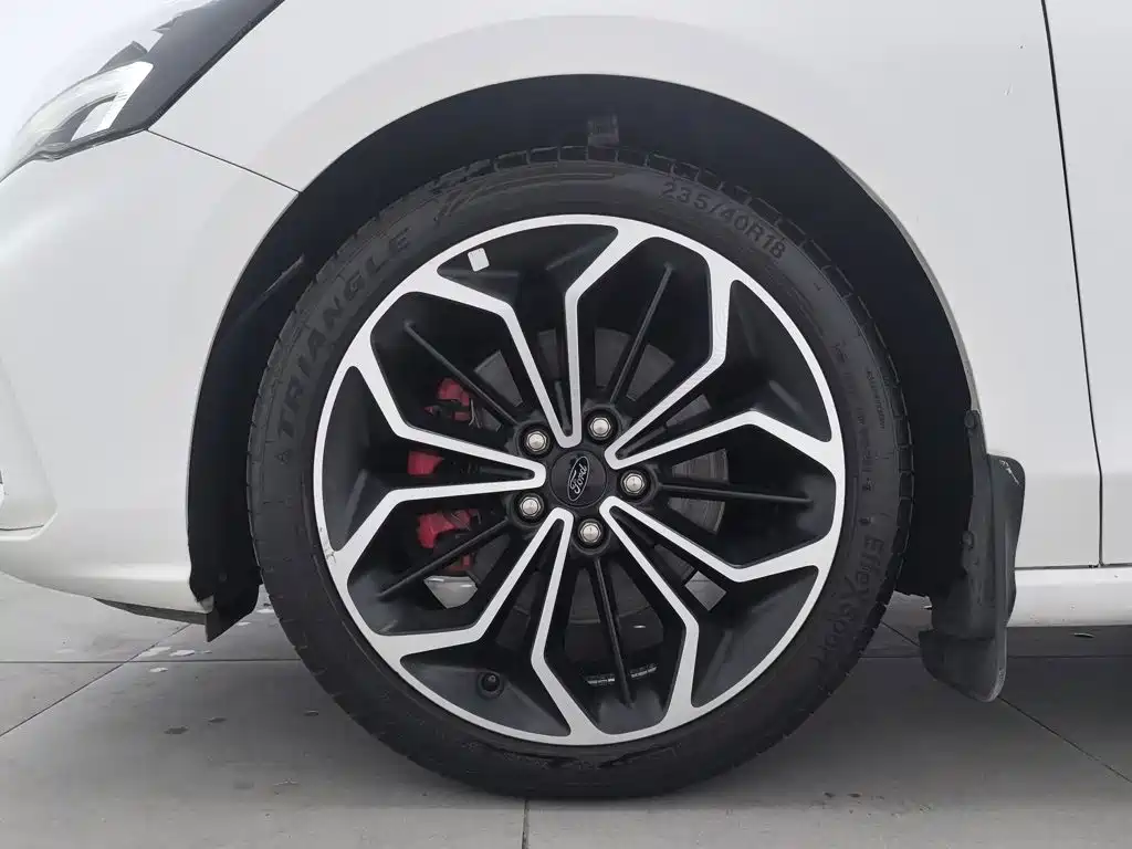 Ford Focus 2022 2021 Hatchback EcoBoost 180 Automatic ST Line