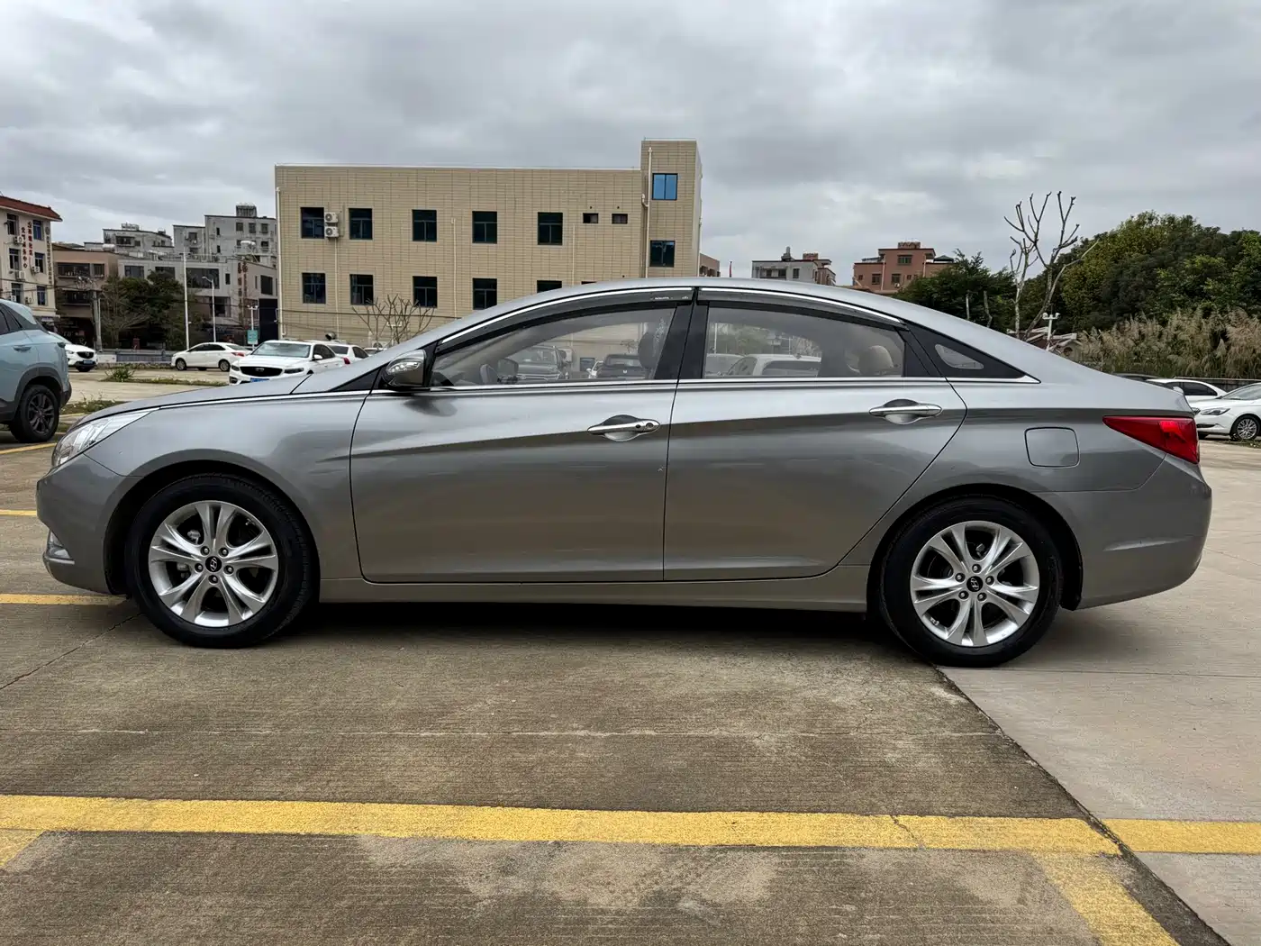 Hyundai Sonata 2013 2.0L Automatic Top Edition фото 6