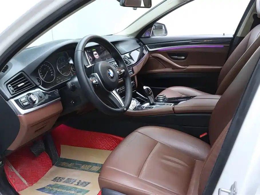 BMW 5 Series 2014 520Li Elegance фото 13