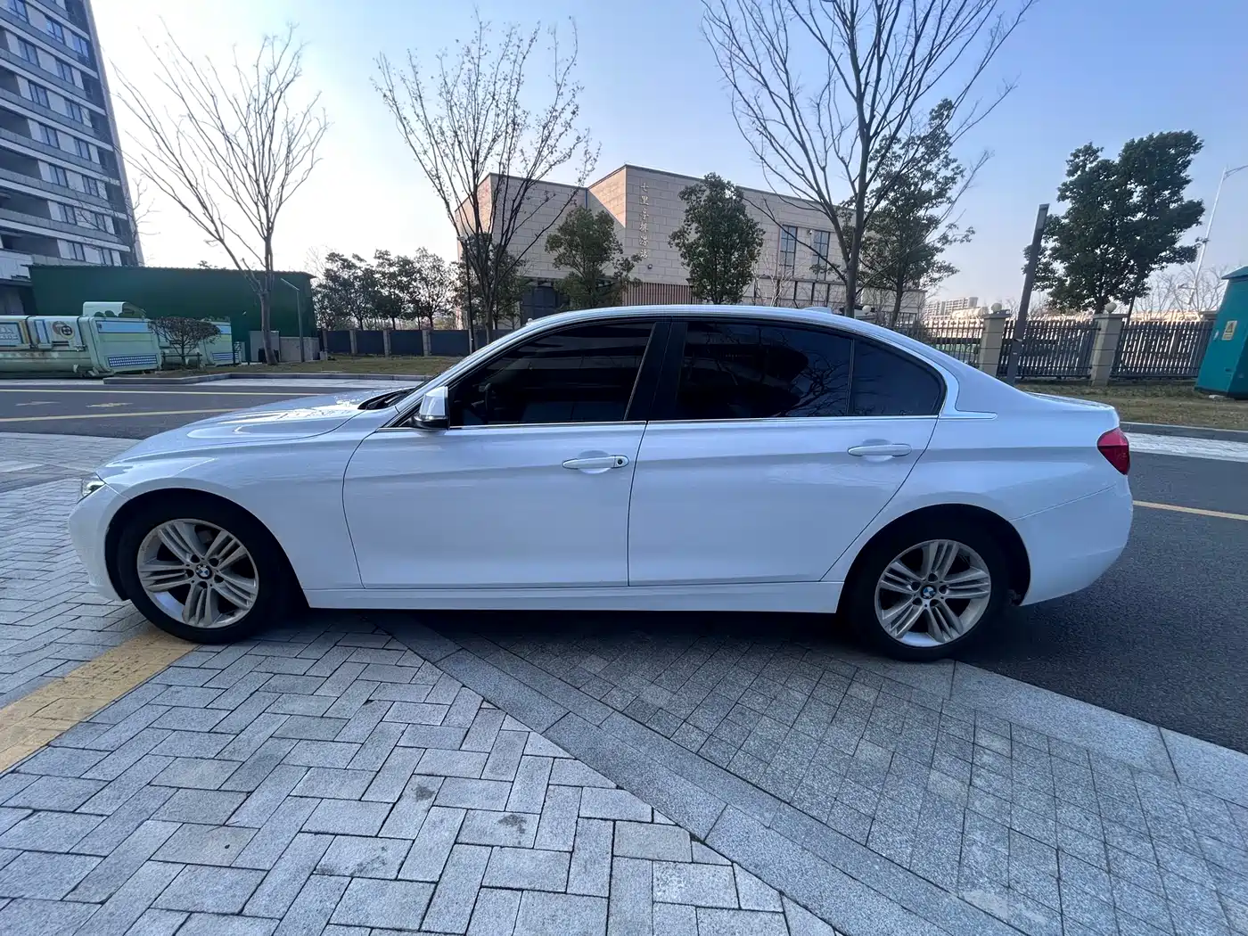 BMW 3 Series 2017 320Li Fashion фото 9
