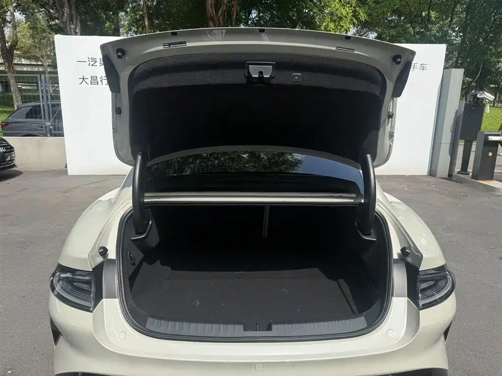 Xiaomi Auto Xiaomi SU7 2024 AWD Extended Range Advanced Smart Driving Max Edition фото 22