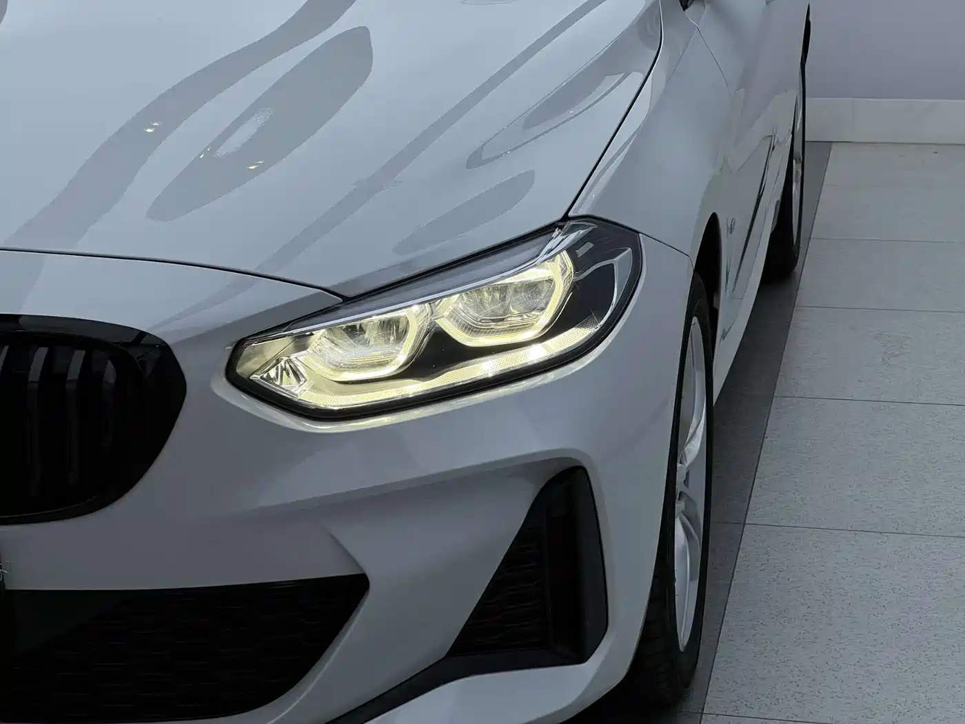 BMW 1 Series 2022 120i M Sport Shadow Edition фото 2