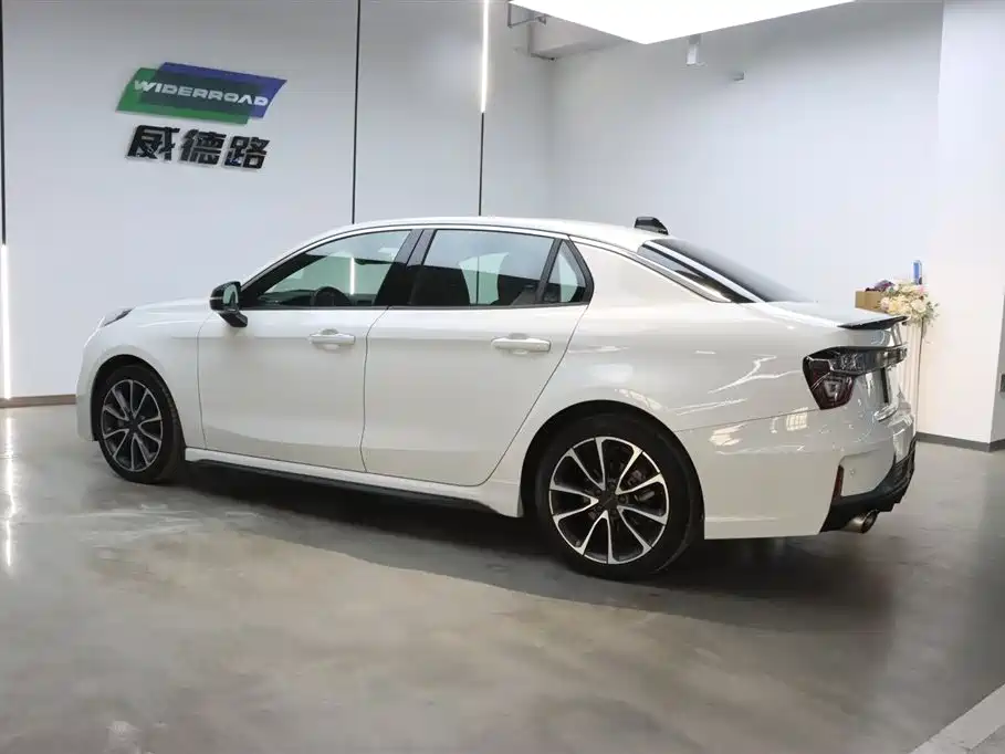 Lynk & Co 03 2018 1.5TD DCT Sport (China V) фото 6