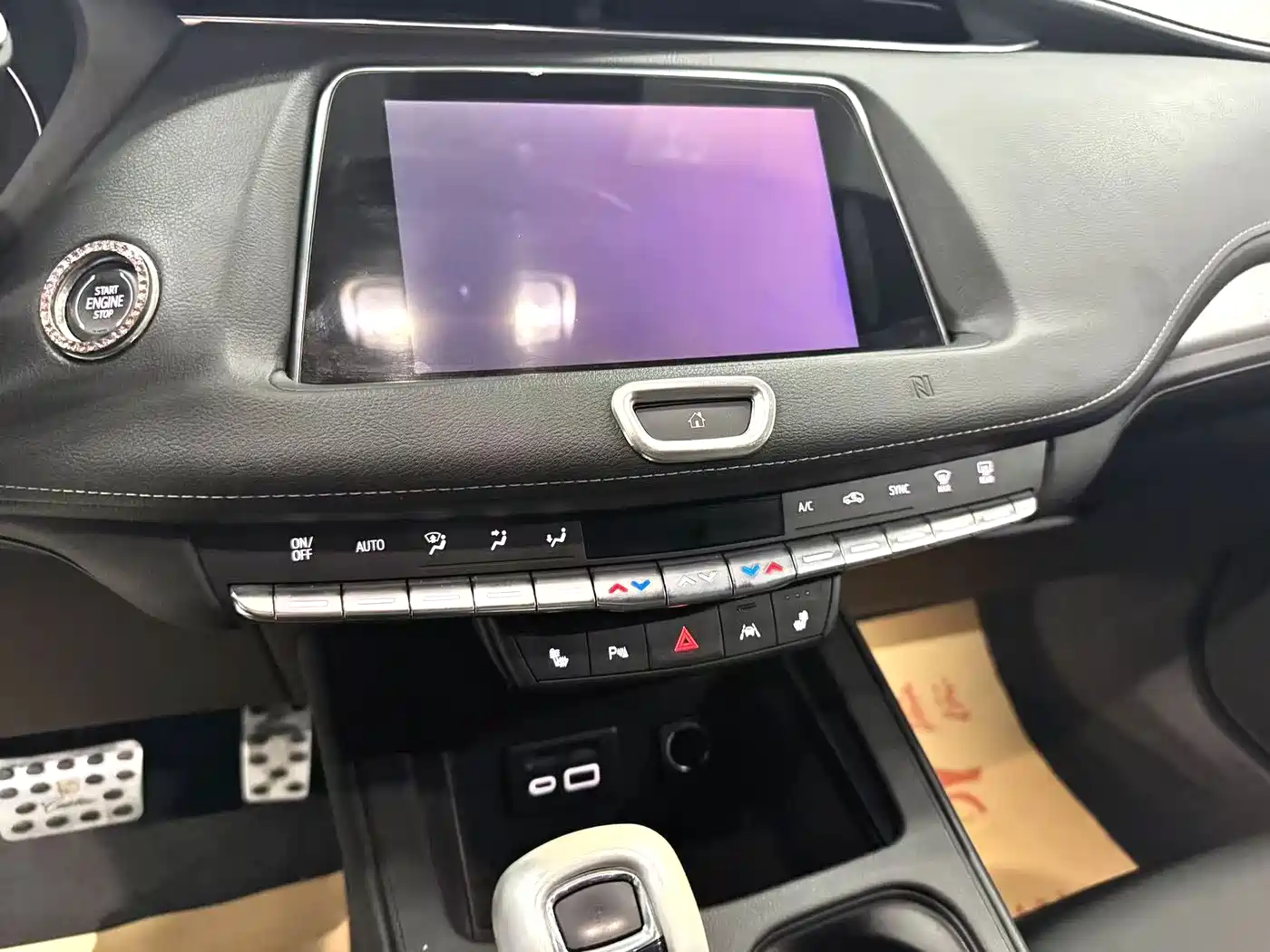 Cadillac XT4 2018 Model 28T 4WD Leading фото 15