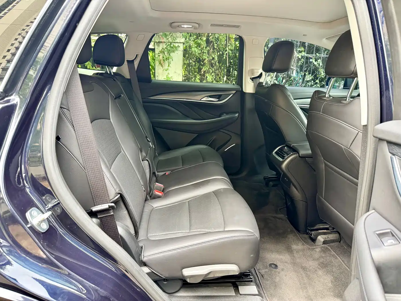 Photo 21 - Buick Enclave
