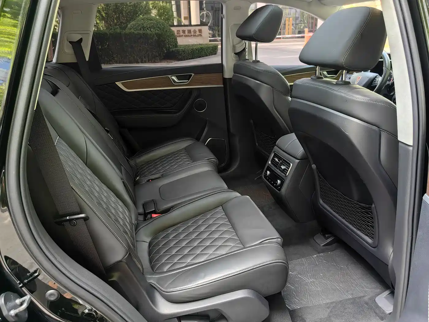 Hongqi HS7 2019 3.0T Automatic 4WD Smart Connection Flag Smooth Edition фото 16