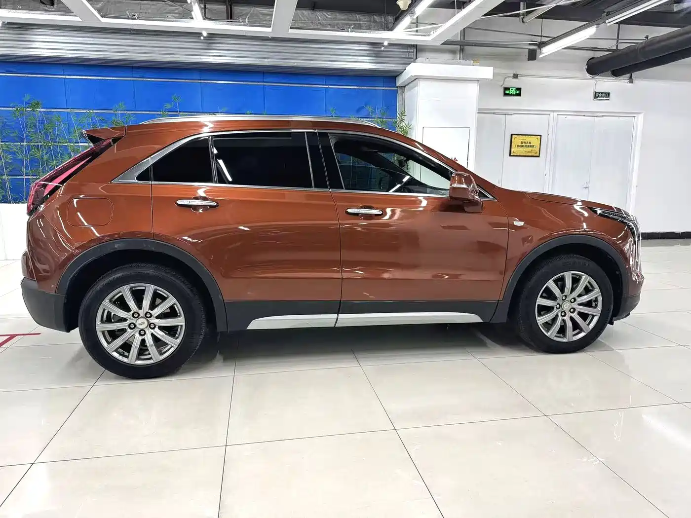 Cadillac XT4 2018 Model 28T 4WD Leading фото 7