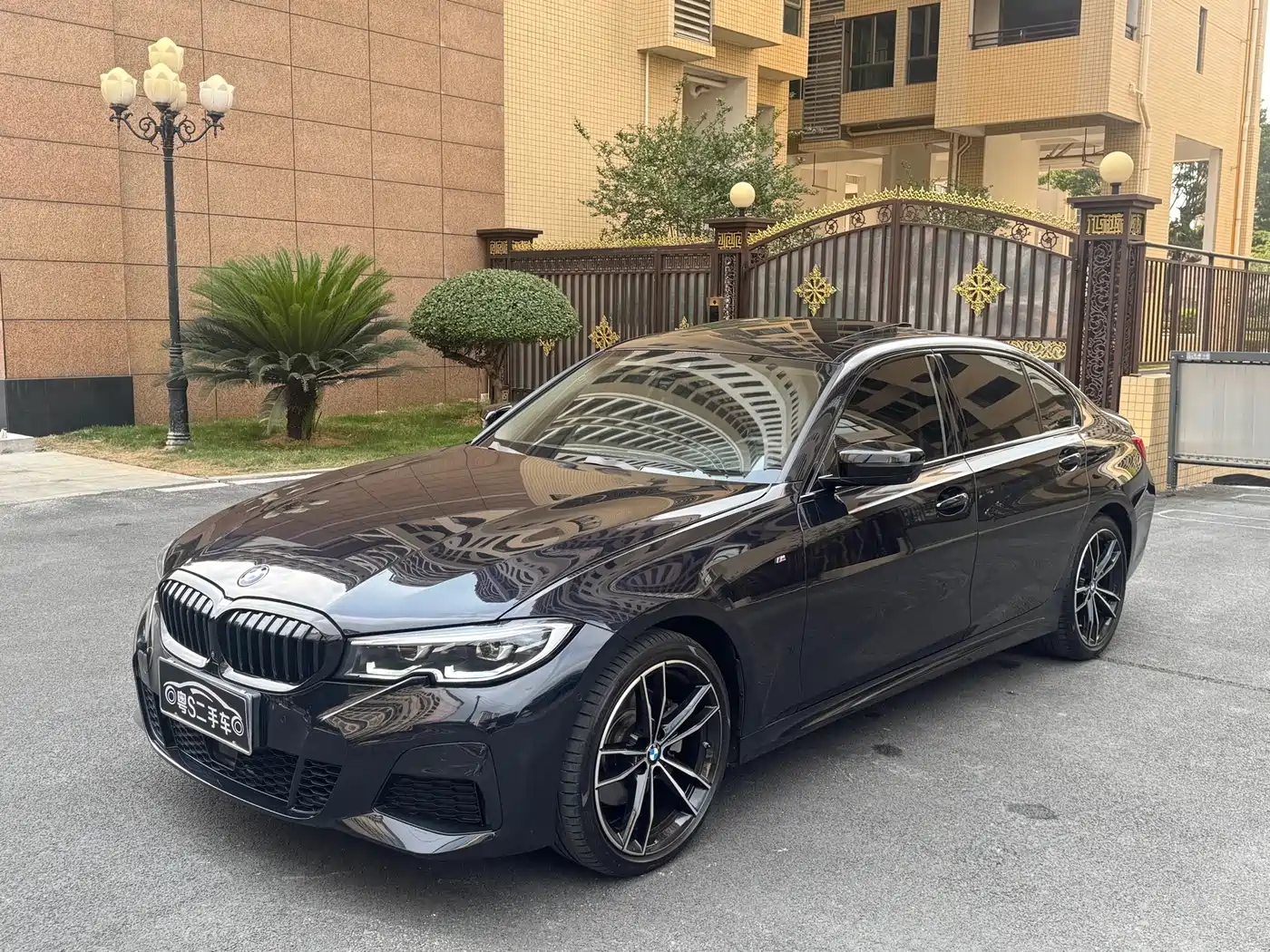 BMW 3 Series 2021 330Li xDrive M Sport Night Edition