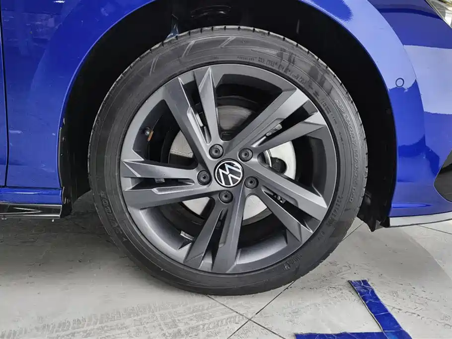 Volkswagen Golf 2021 280TSI DSG R-Line фото 6