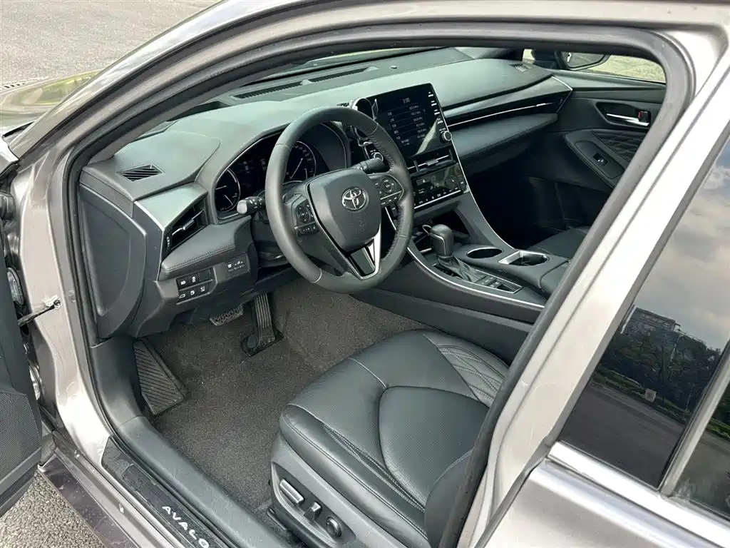 Toyota Avalon 2019 Hybrid 2.5L XLE Premium Edition China VI фото 6