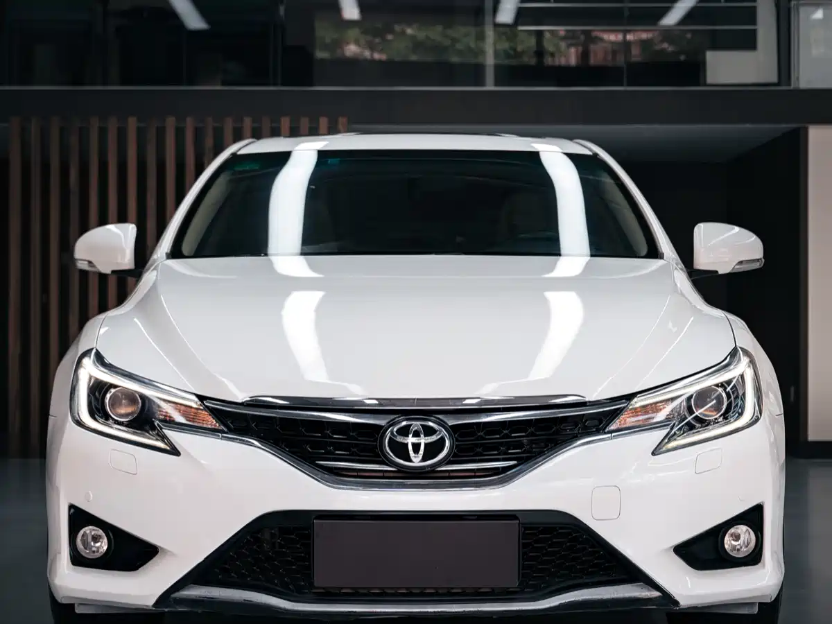 Toyota Reiz 2013 2.5V Shangrui Navigation Edition фото 2
