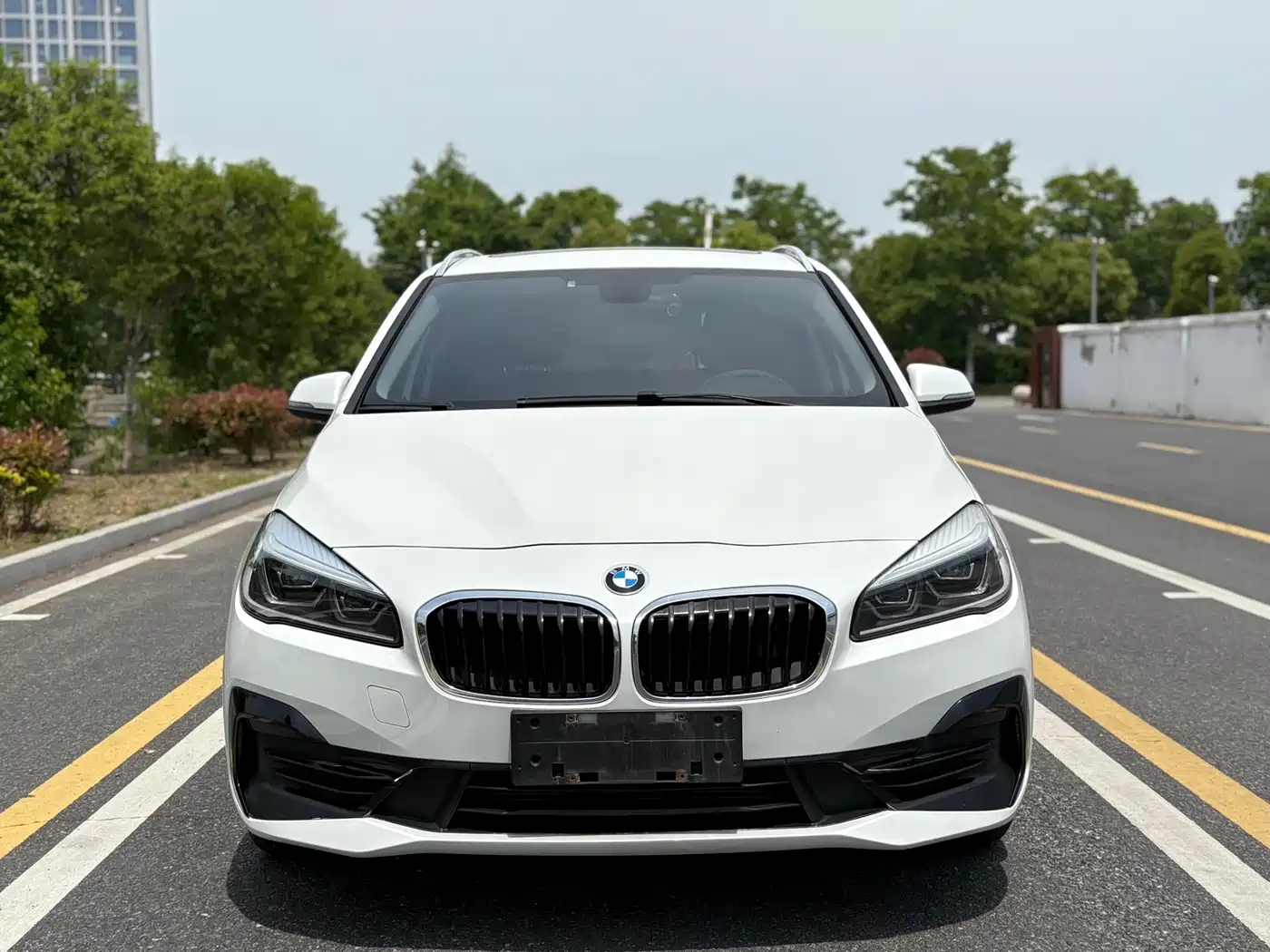 BMW 2 Series Touring 2018 218i M Sport Package фото 2