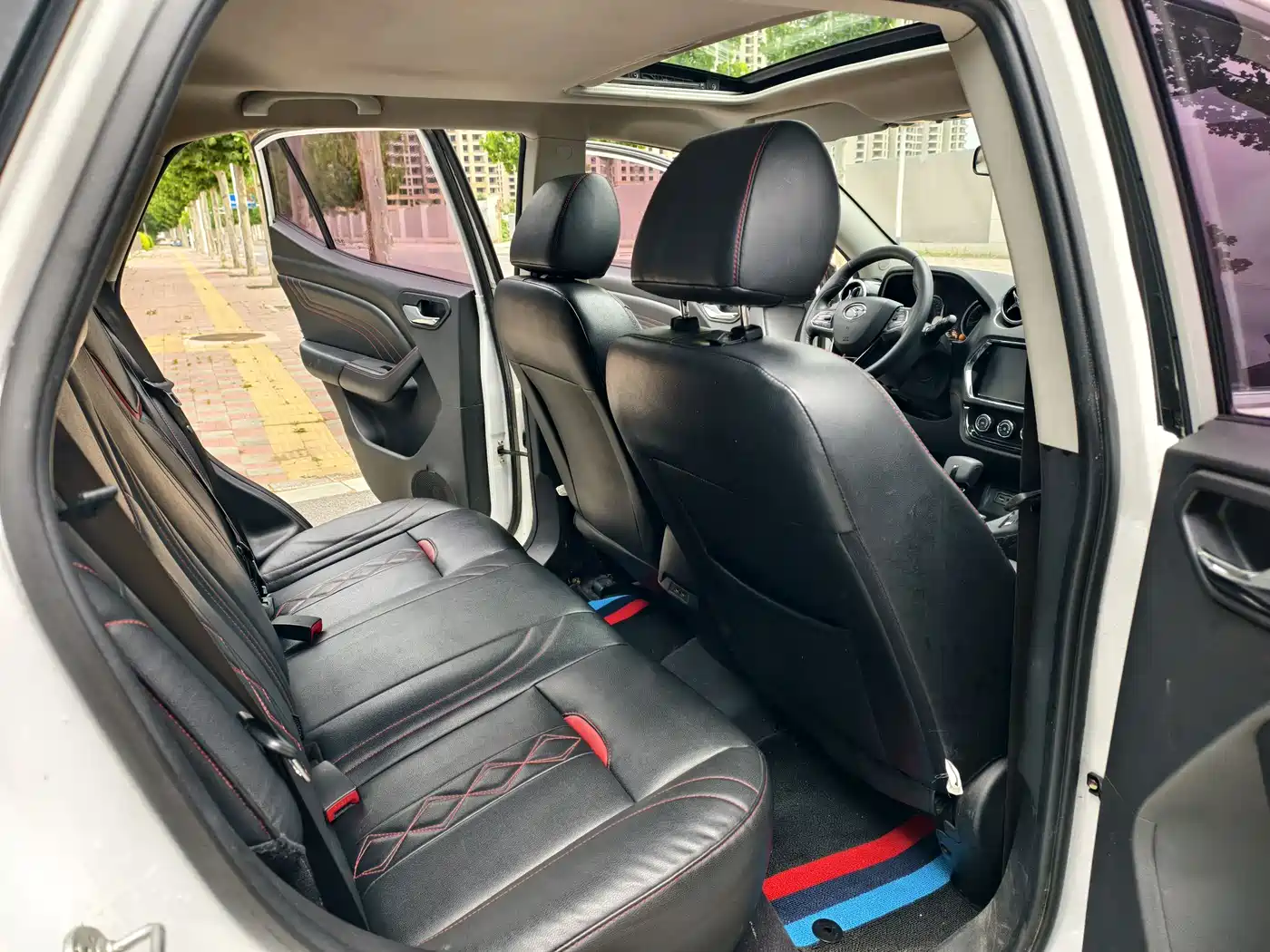 Soueast DX3 2017 2018 1.5T CVT Premium