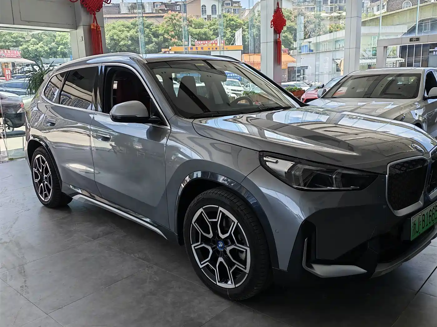 BMW iX1 2023