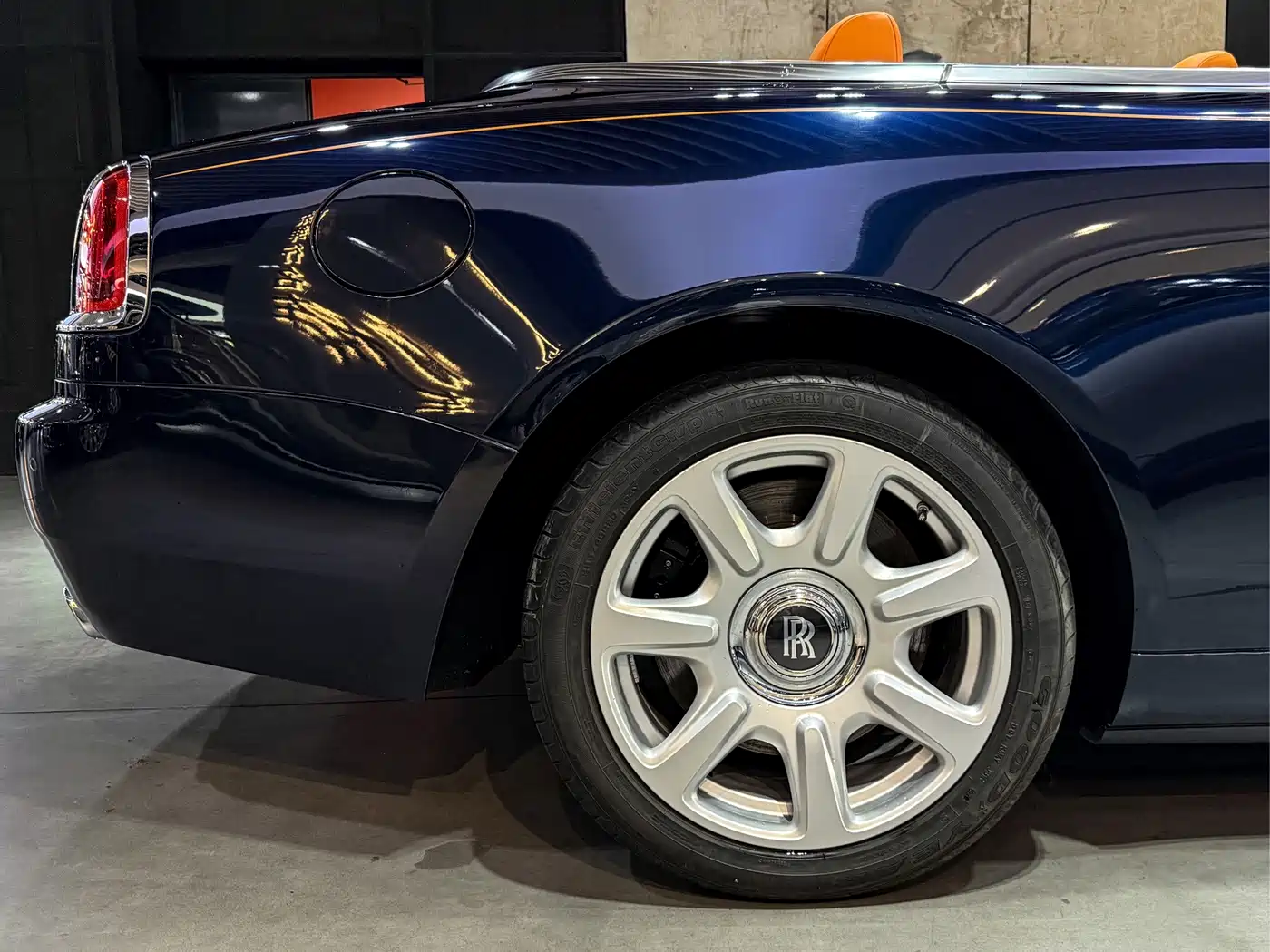 Rolls-Royce Dawn 2021 2018 6.6T Standard