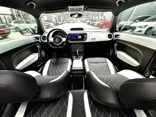 Volkswagen Beetle 2014 1.2TSI Comfort Edition фото 8