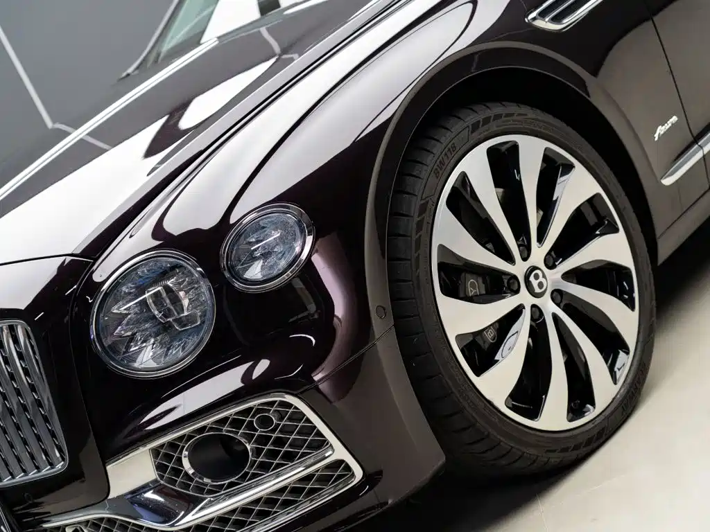 Фото 3 - Bentley Flying Spur