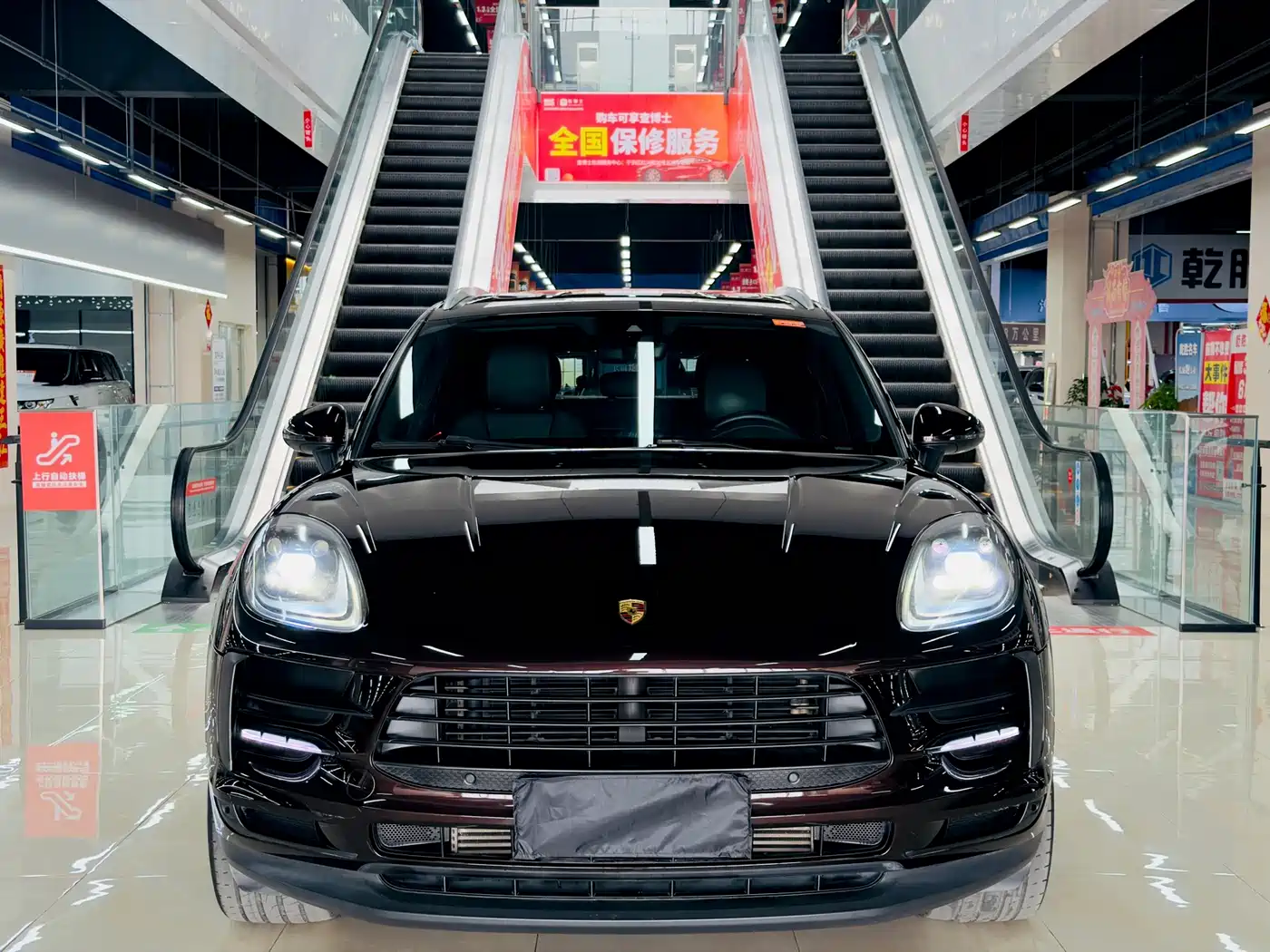 Porsche Macan 2018 Macan 2.0T фото 2