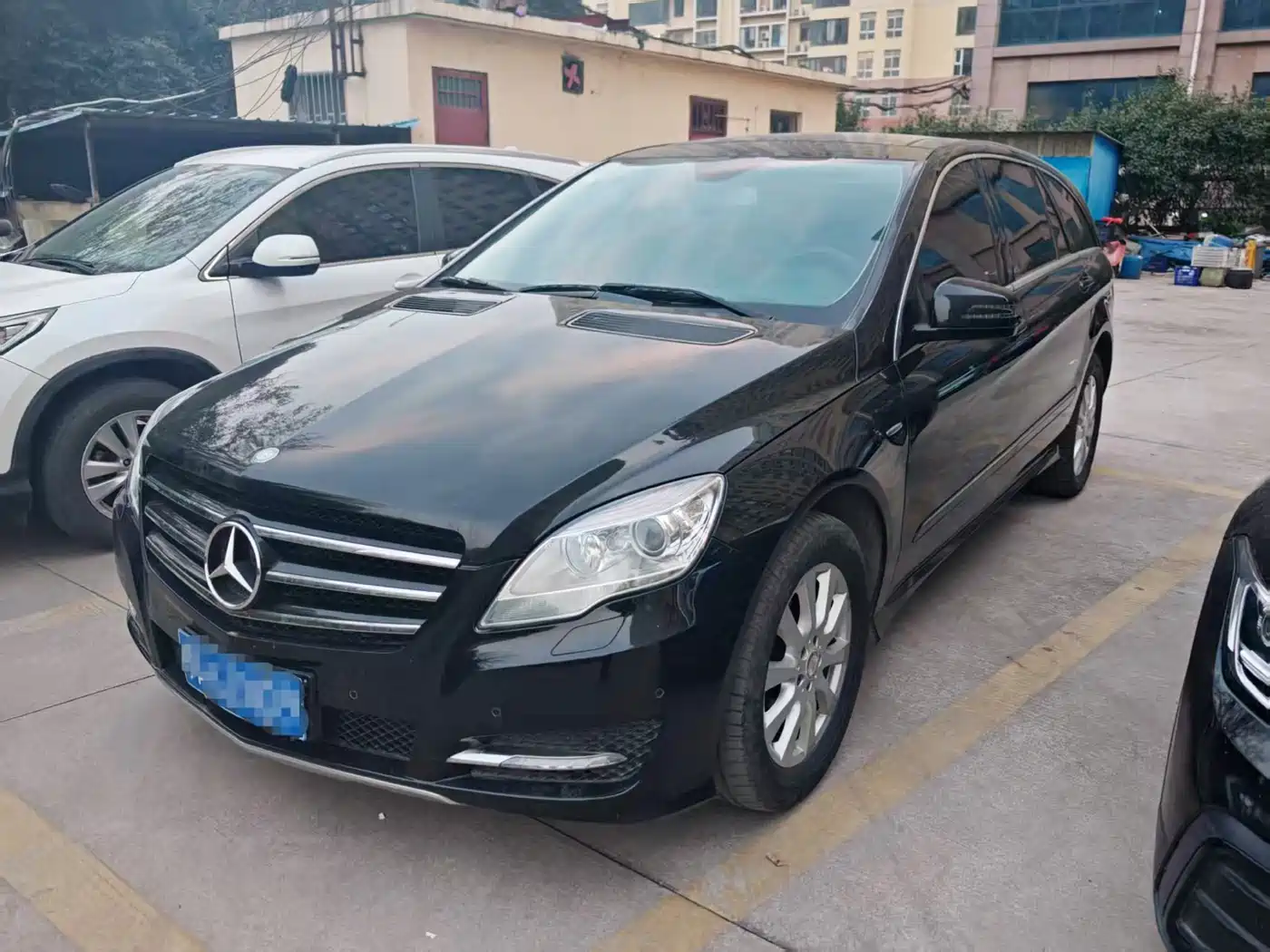 Mercedes-Benz R-Class 2017 R 320 4MATIC Business Collector's Edition