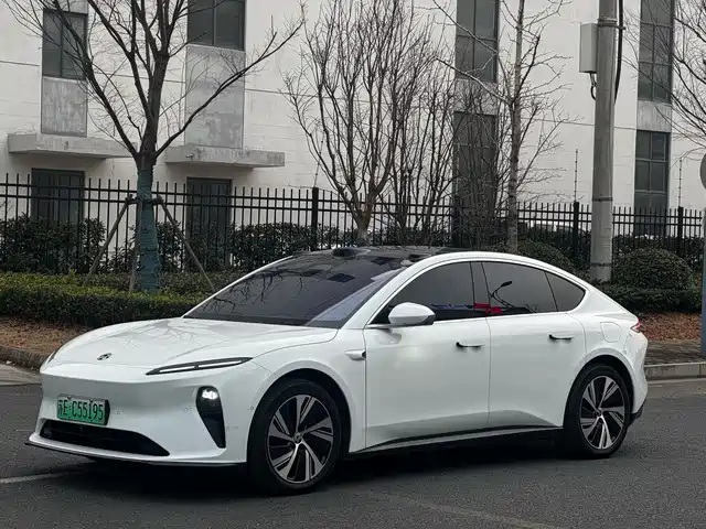 NIO NIO ET5