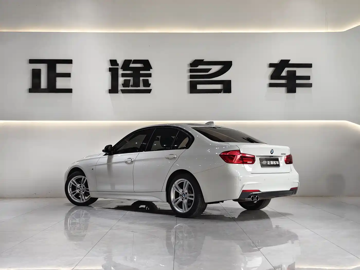 BMW 3 Series 2017 320i M Sport фото 8