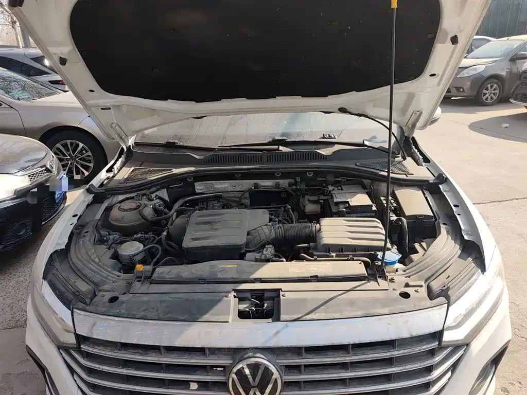 Volkswagen Lavida 2023 Facelift 1.5L Auto Comfort Edition фото 16
