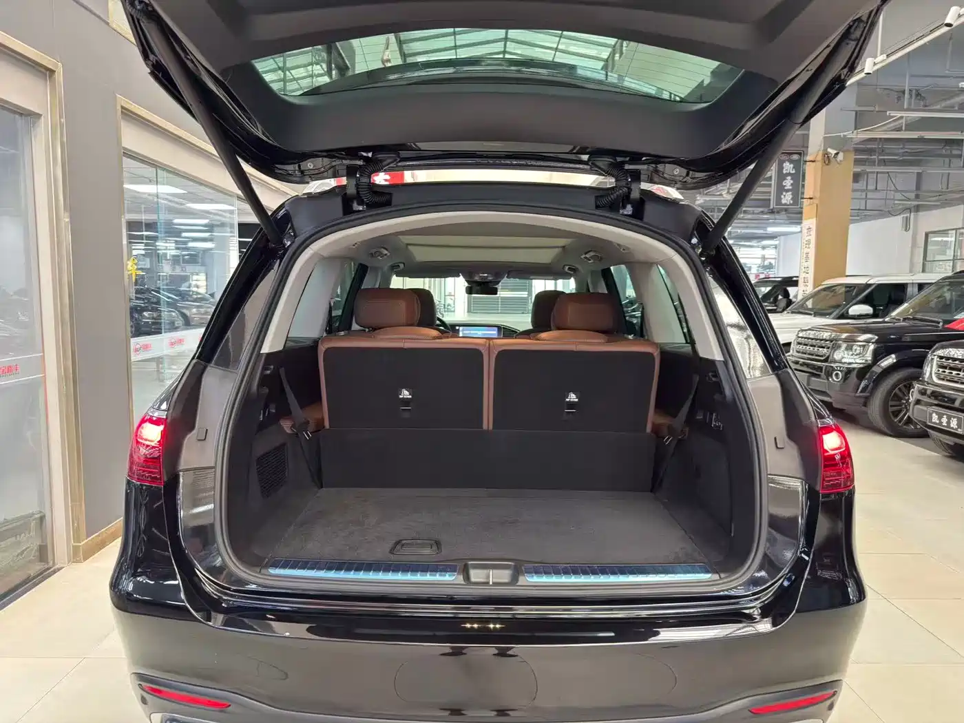 Mercedes-Benz GLS 2024 GLS 450 4MATIC Fashion Edition фото 14