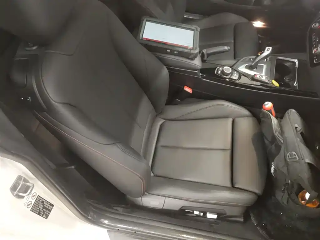 BMW 2 Series (Import) 2019 225i Sport Design Package фото 25