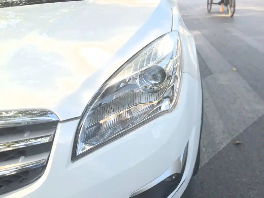 Фото 24 - Changan CS35