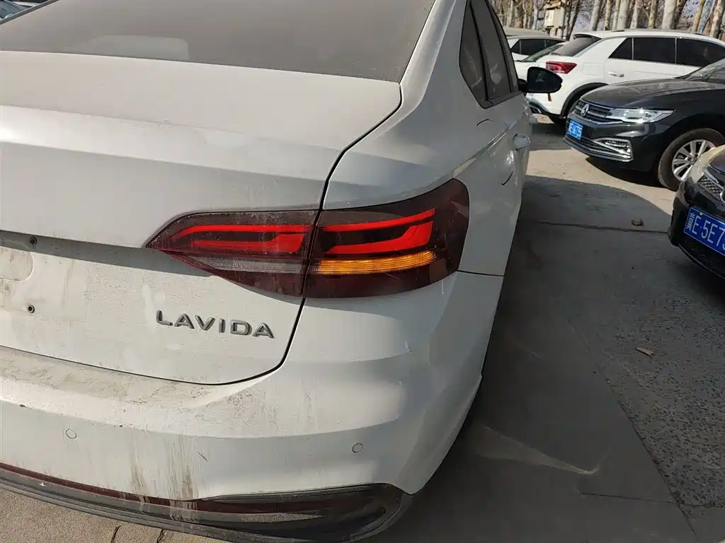 Volkswagen Lavida 2023 Facelift 1.5L Auto Comfort Edition фото 24