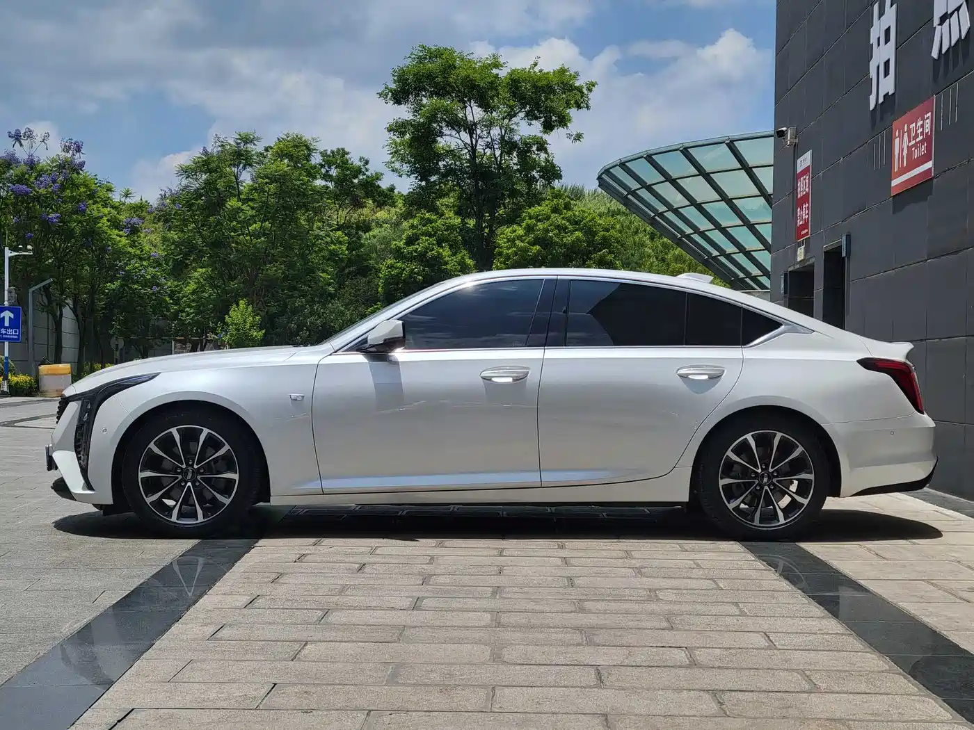 Cadillac CT5 2025 Model 28T Urban Sport Edition фото 20