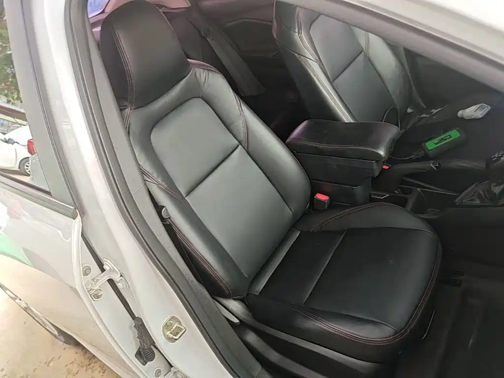Photo 25 - Chevrolet Cavalier