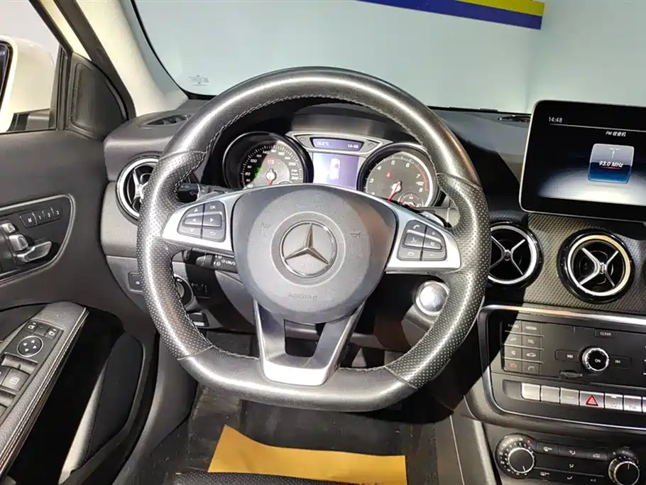 Mercedes-Benz GLA 2019 GLA 200 Dynamic фото 15