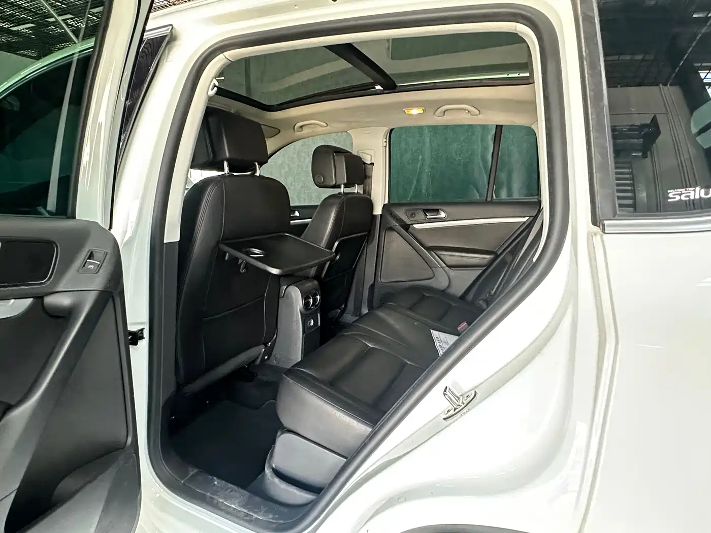 Volkswagen Tiguan 2015 2.0TSI Comfort Edition фото 9